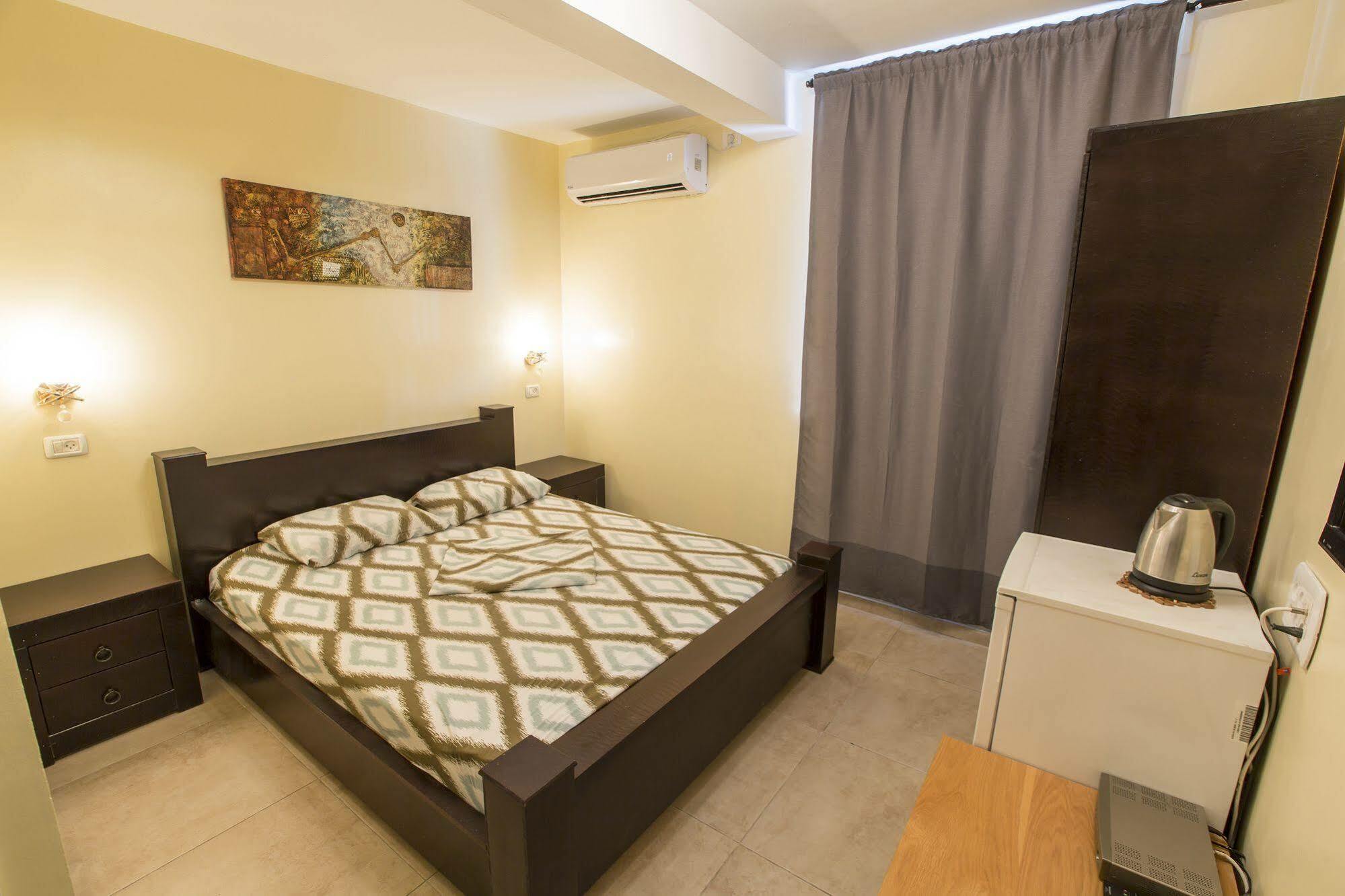 Central Laguardia Hotel Tel Aviv Exterior foto